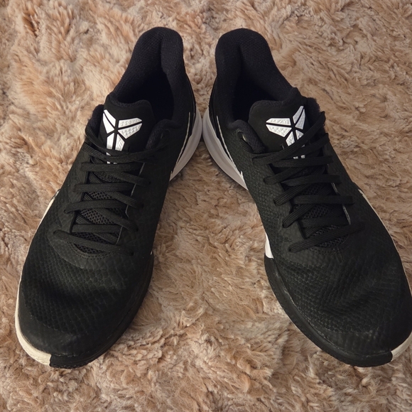 Nike - Picture 2 of 8